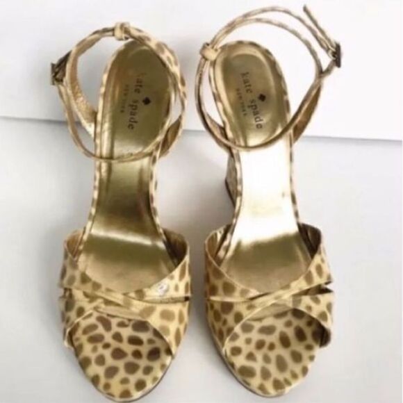 Kate Spade Women’s Size 9.5 Cindy Wedge Heels Tan Patent Leather Giraffe Print - Picture 12 of 13